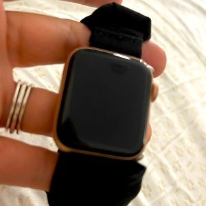 Apple iwatch **hardly used** with FREE (3) bands !!Fast Shipper!!